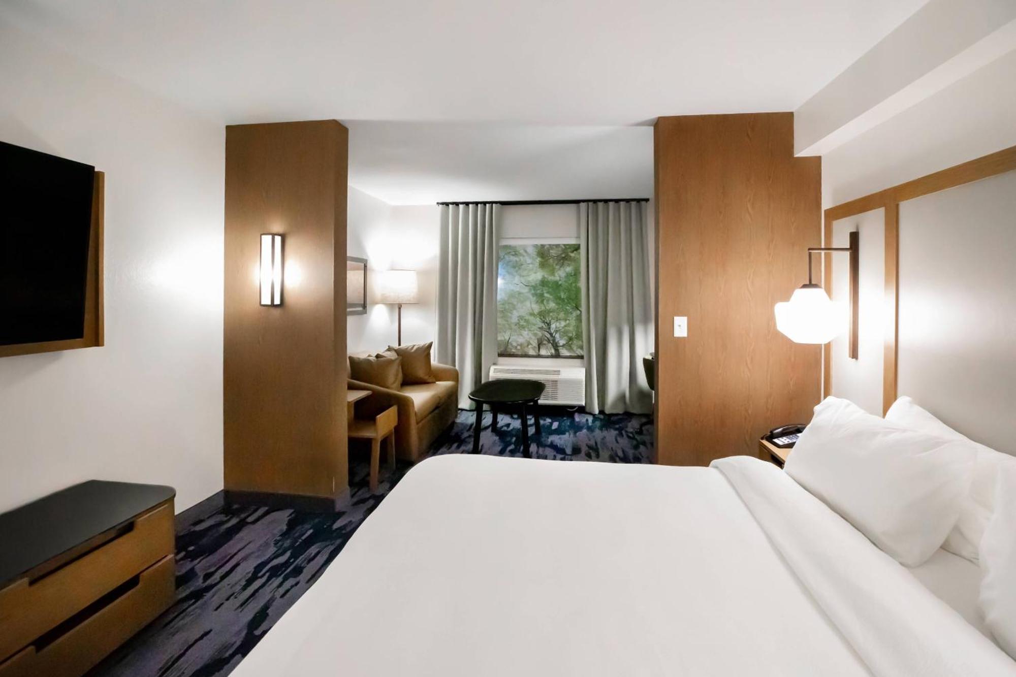 Fairfield By Marriott & Airport Louisville