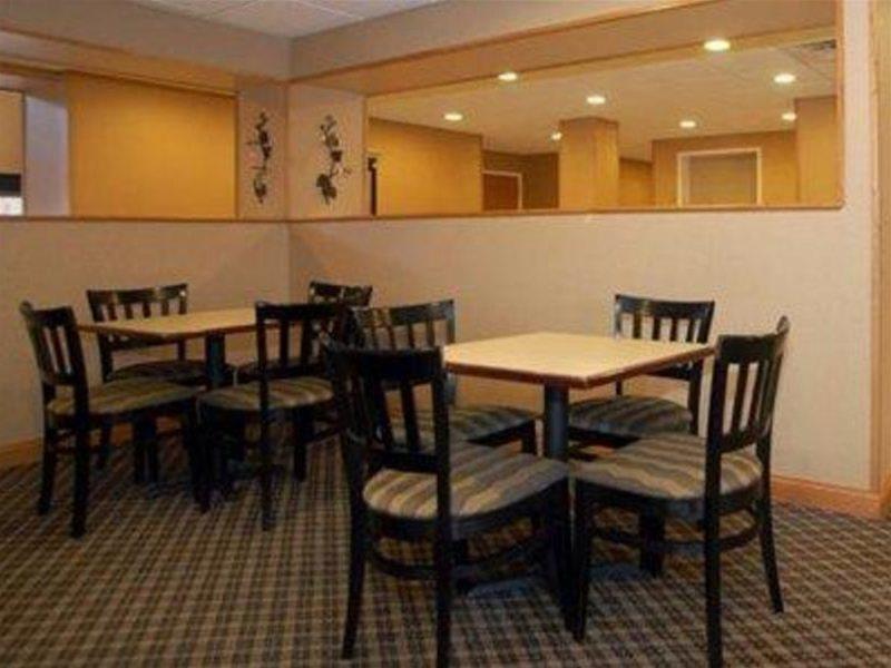 Fairfield By Marriott & Airport 2* Louisville