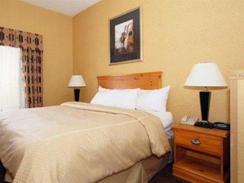 Fairfield By Marriott & Airport Louisville