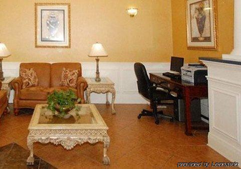 Fairfield By Marriott & Airport Hotel